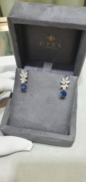 Pair of earrings with gemstones in a CIEL jewelry box
