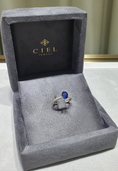 Blue Sapphire Vintage Champagne Ring
