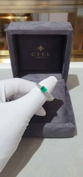 Colombian Emerald East West Diamond Band