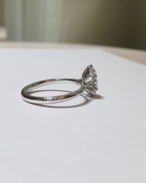 Oval Diamond Six Petal Ring