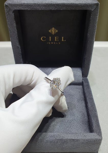 Oval Diamond Six Petal Ring