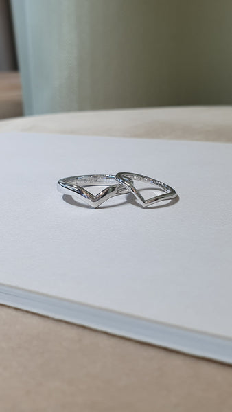 Classic Vow Platinum Band Set